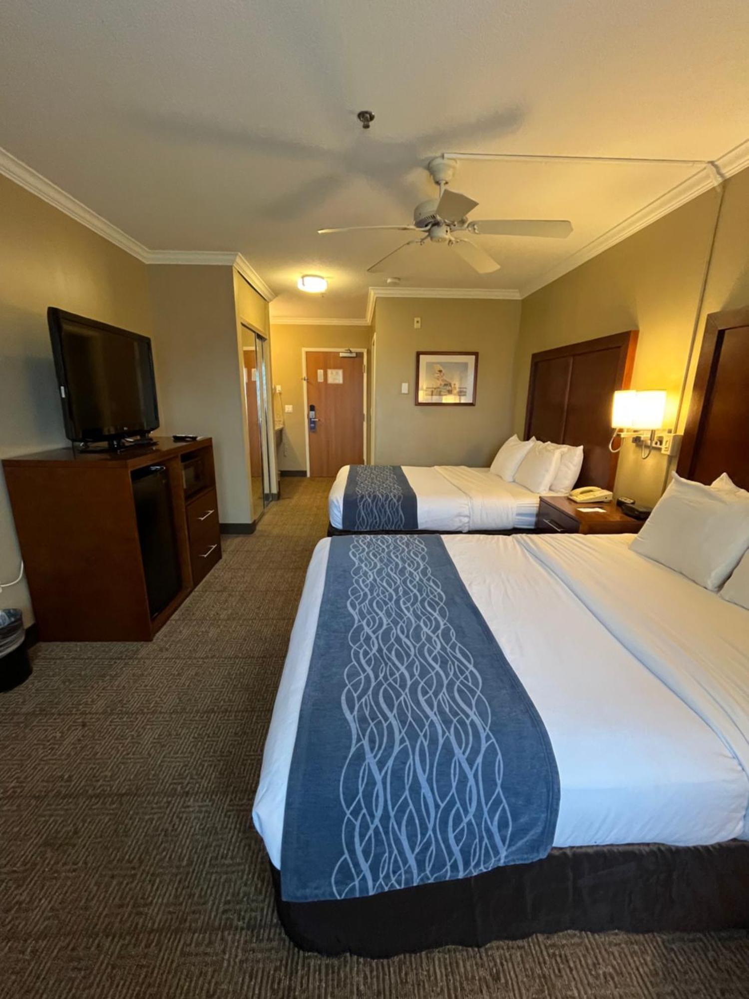 Comfort Inn & Suites Ocean Shores Exteriör bild