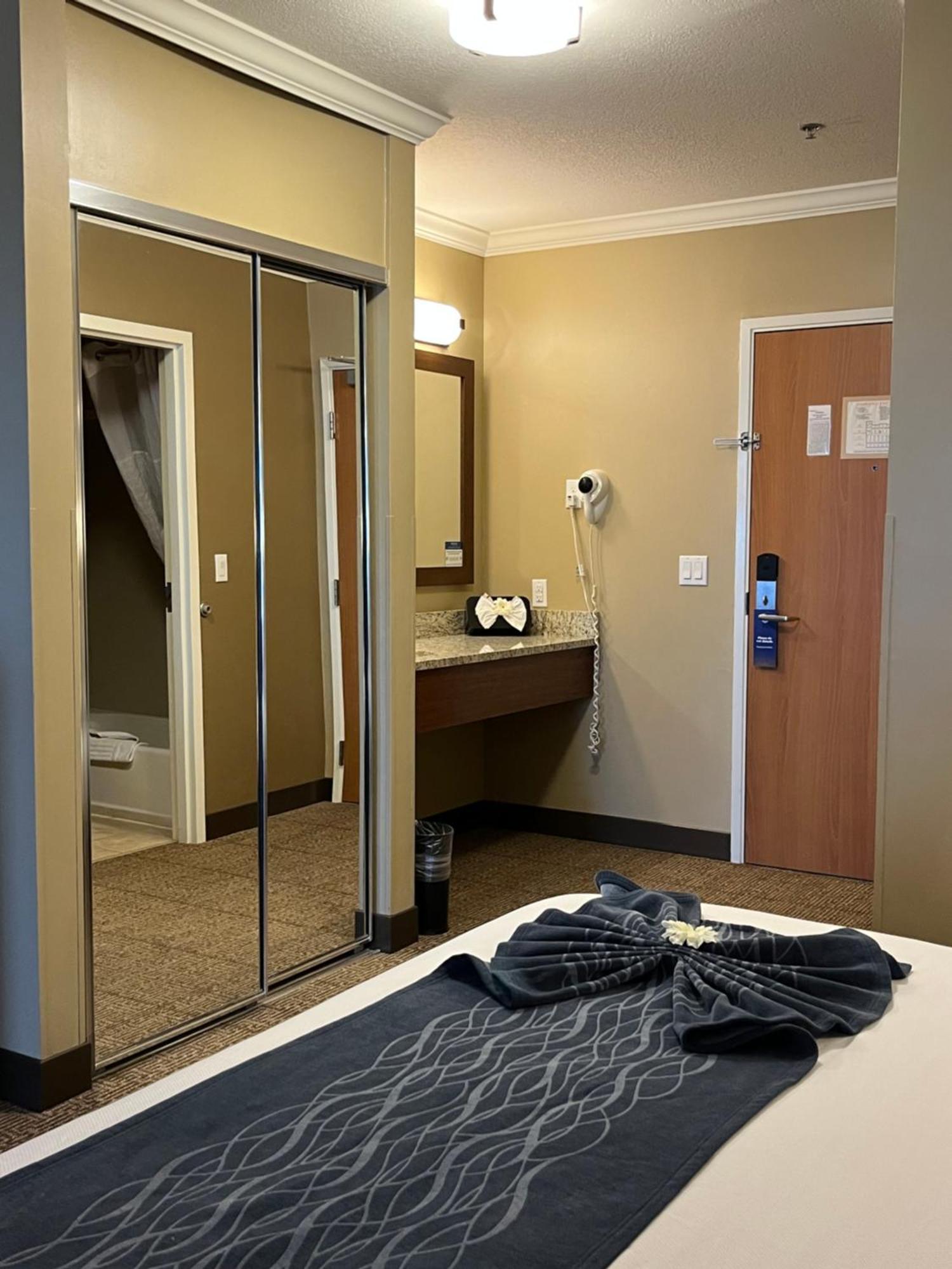 Comfort Inn & Suites Ocean Shores Exteriör bild