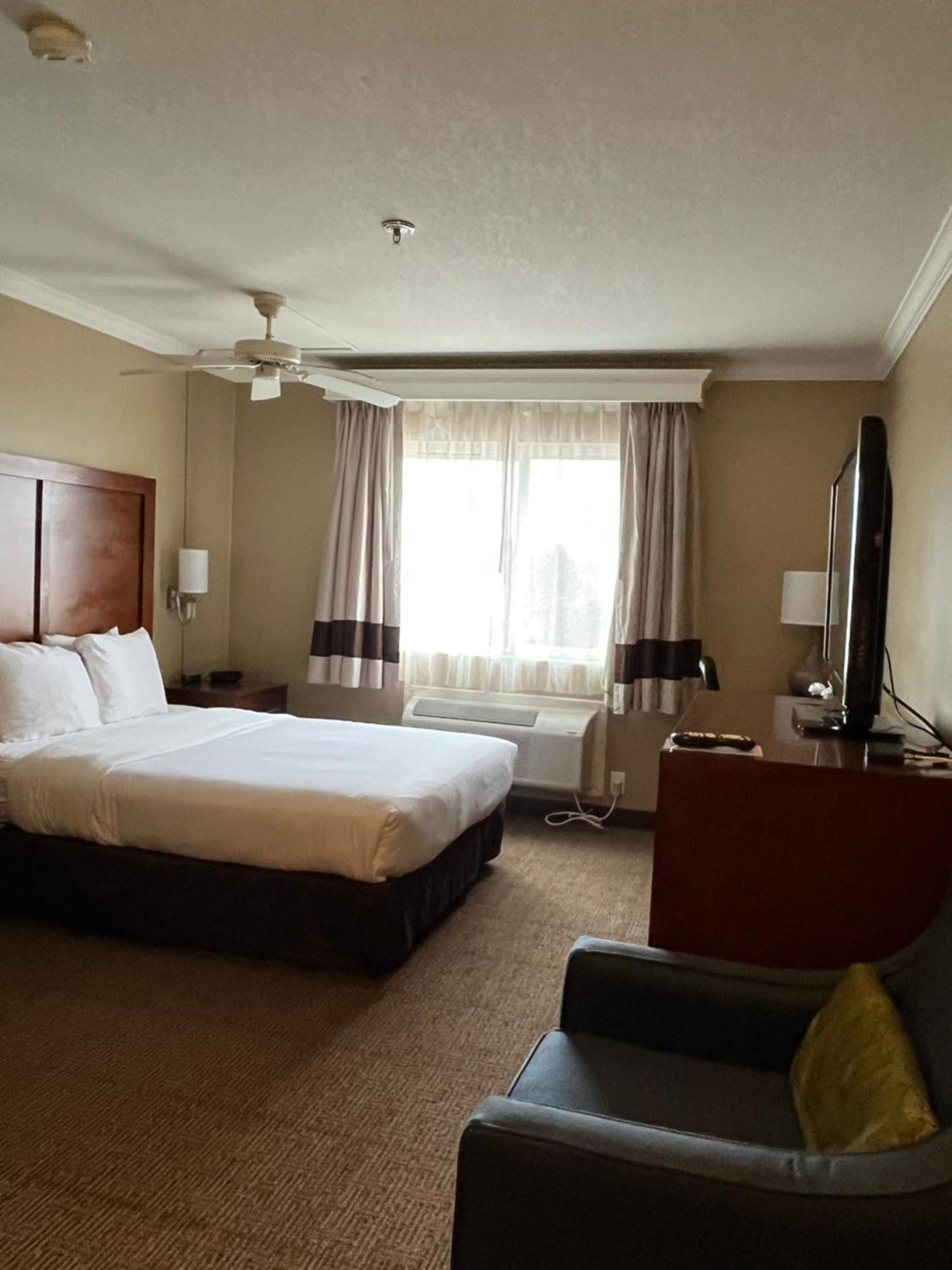 Comfort Inn & Suites Ocean Shores Exteriör bild