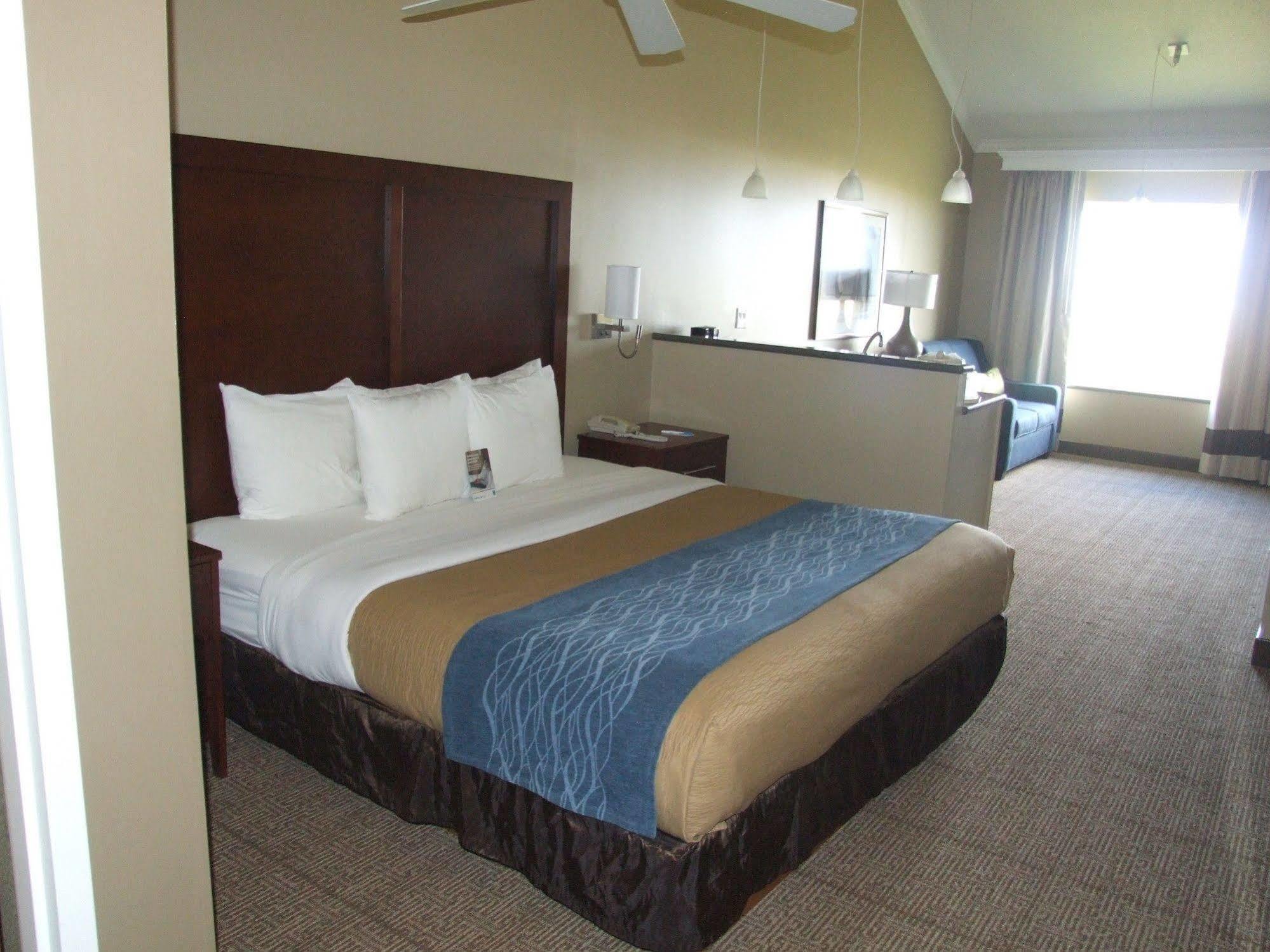 Comfort Inn & Suites Ocean Shores Exteriör bild