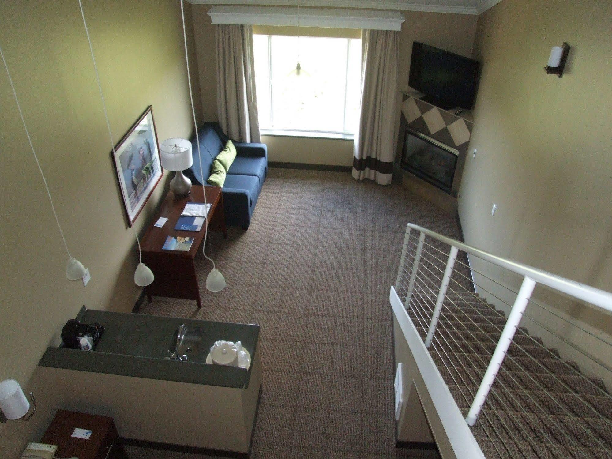 Comfort Inn & Suites Ocean Shores Exteriör bild